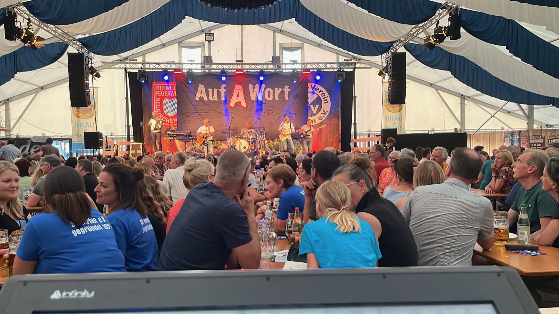 Auf A Wort Konzert im Festzelt Neukirchen Hirten 2026