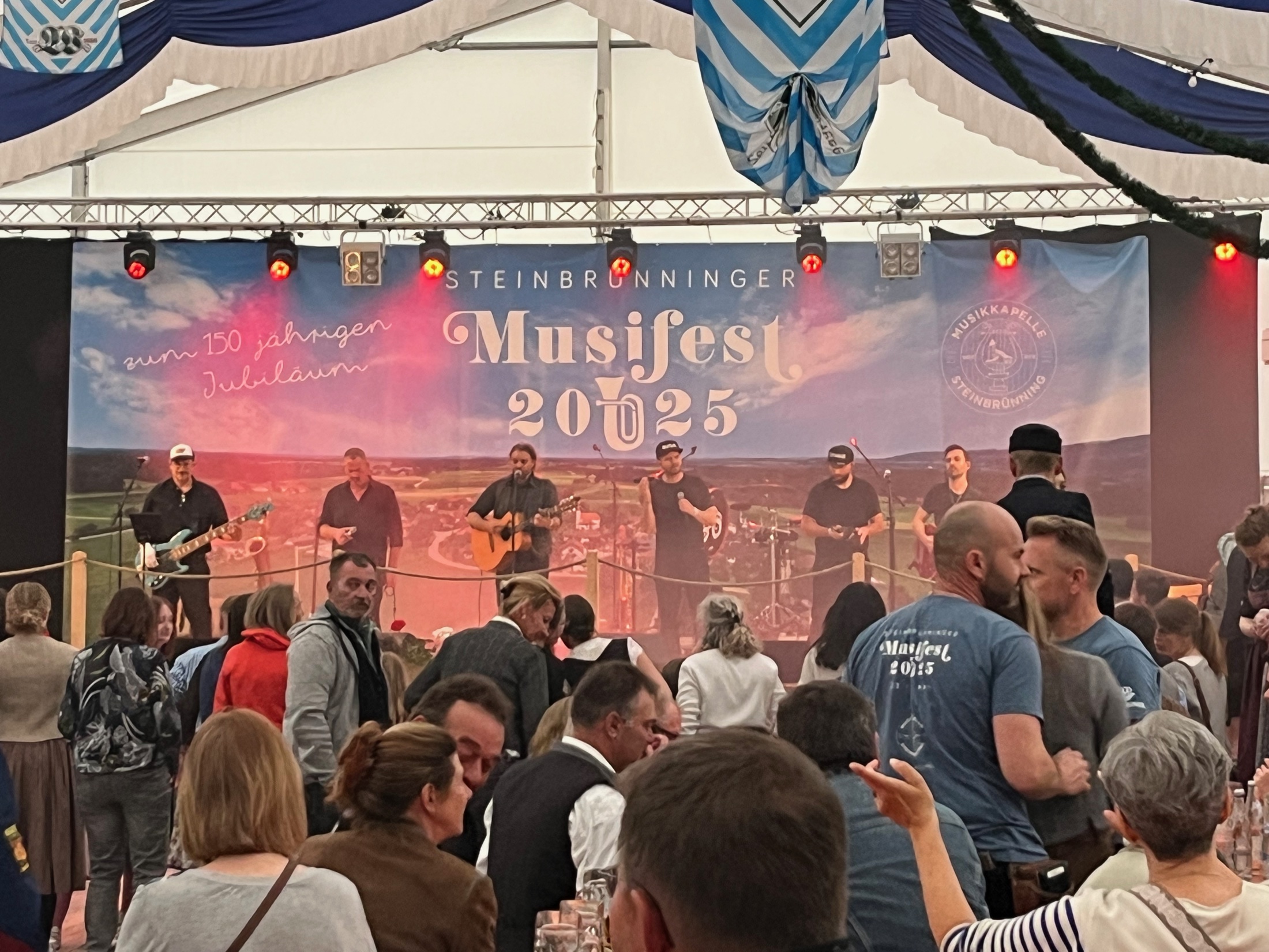Weinfest mit Schattnblech beim Musikfest Steinbrünning 2025